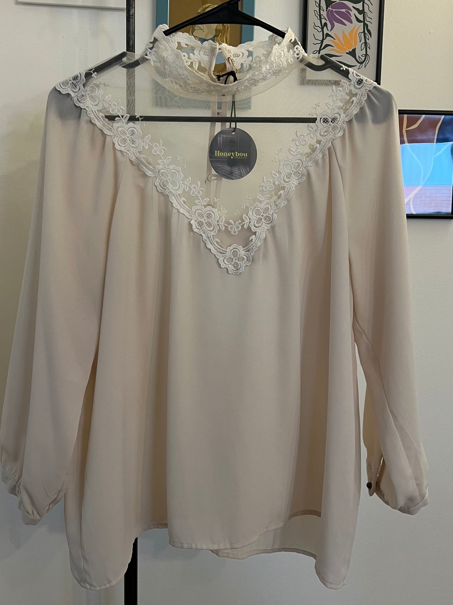 Blouse brodée à fleur